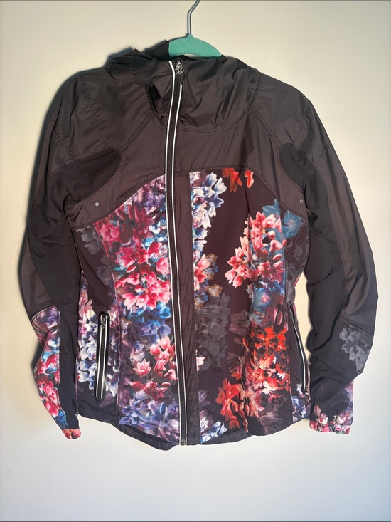lululemon athletica Jackets & Blazers - Lululemon Floral Hooded Running Jacket | Full Zip | Black Multi | Size 8